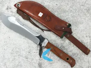 Pre-Owned Puma Auto Messer White Hunter Style Knife