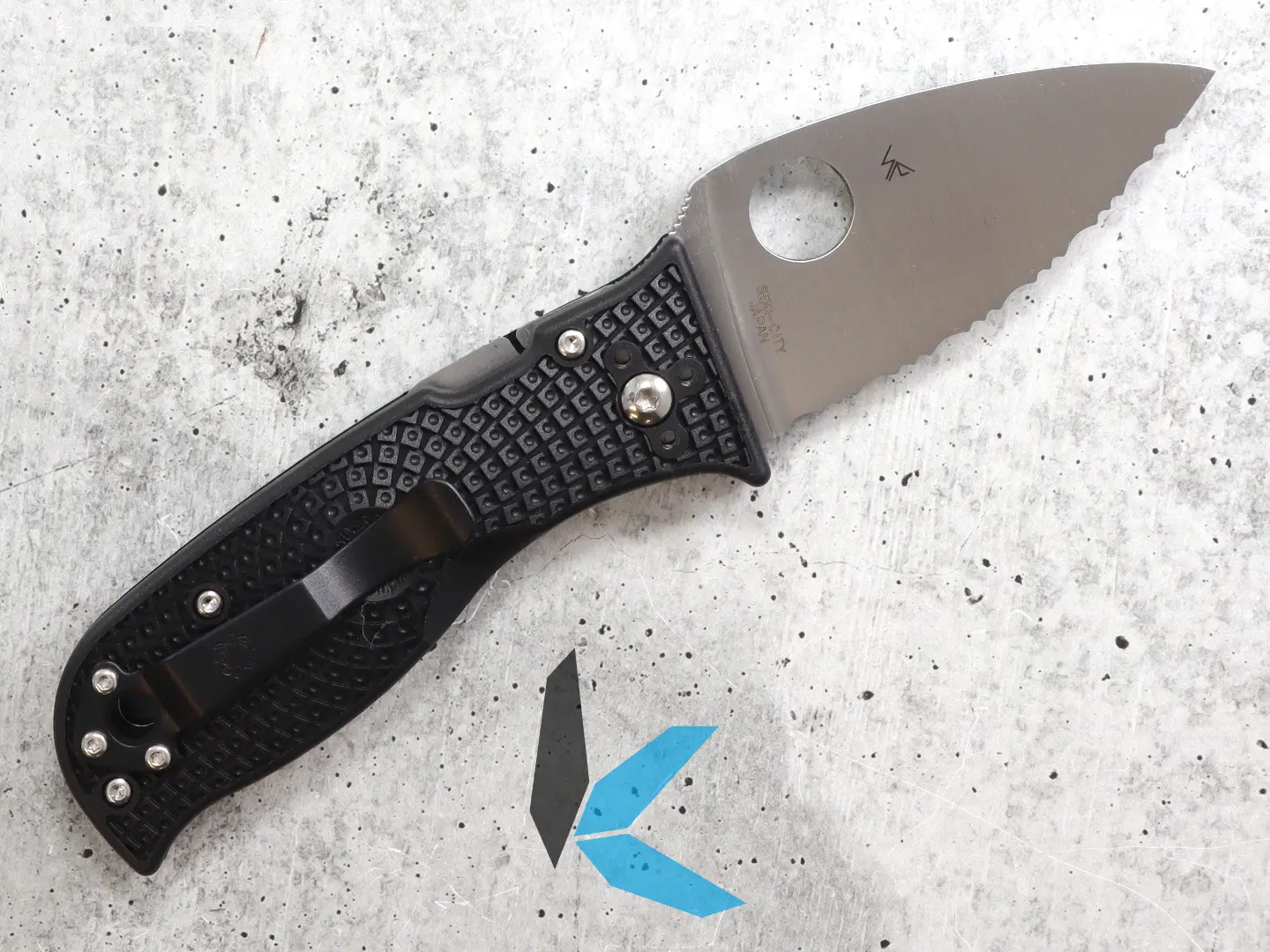 Spyderco C69SBK3 Lil Temperance Lightweight Folding Knife, Serrated Blade - Image 2