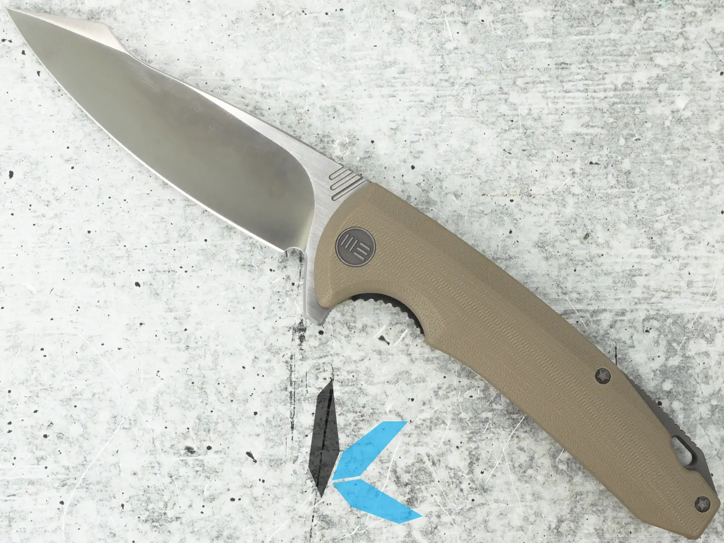 We Knife 617F Flipper with Case - Image 2