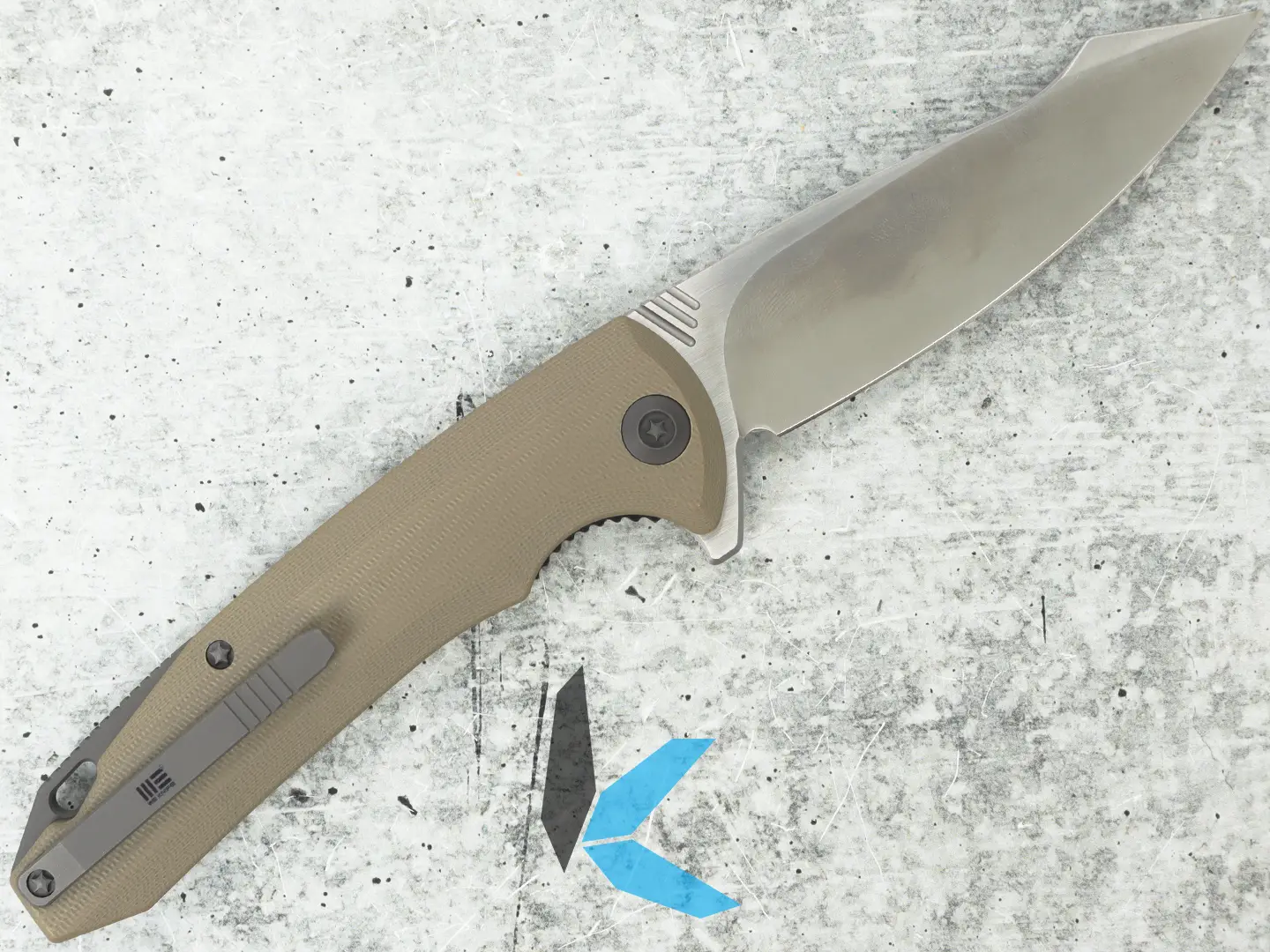 We Knife 617F Flipper with Case - Image 3